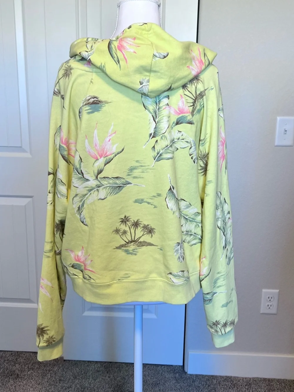 Billabong Yellow Floral Leaf Feather Hawaiian Cropped Hoodie Sweatshirt Medium